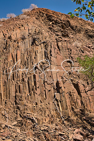 10Twyfelfontein06
