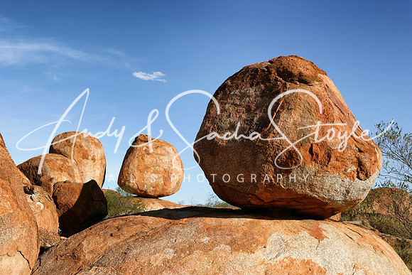 03Devil'sMarbles04