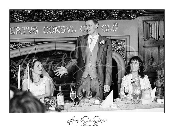 04-24May15CardiffCastle-14